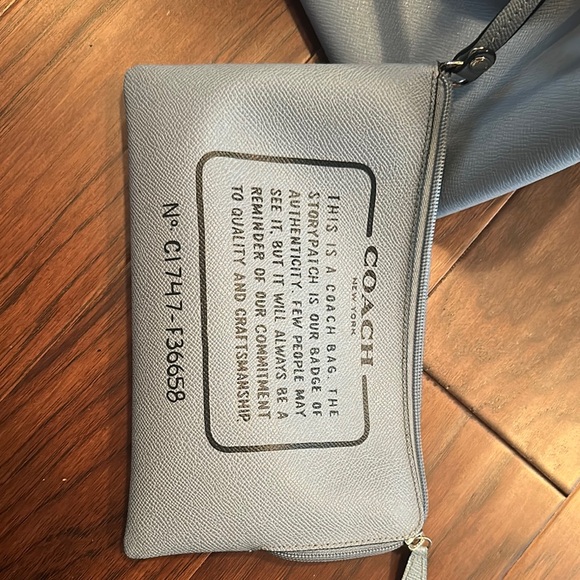 Coach Blue Tote Bag with Structured Design - Picture 2 of 5